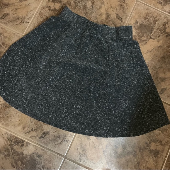 Glitter Skater Skirt ✨ NYE - Picture 2 of 6